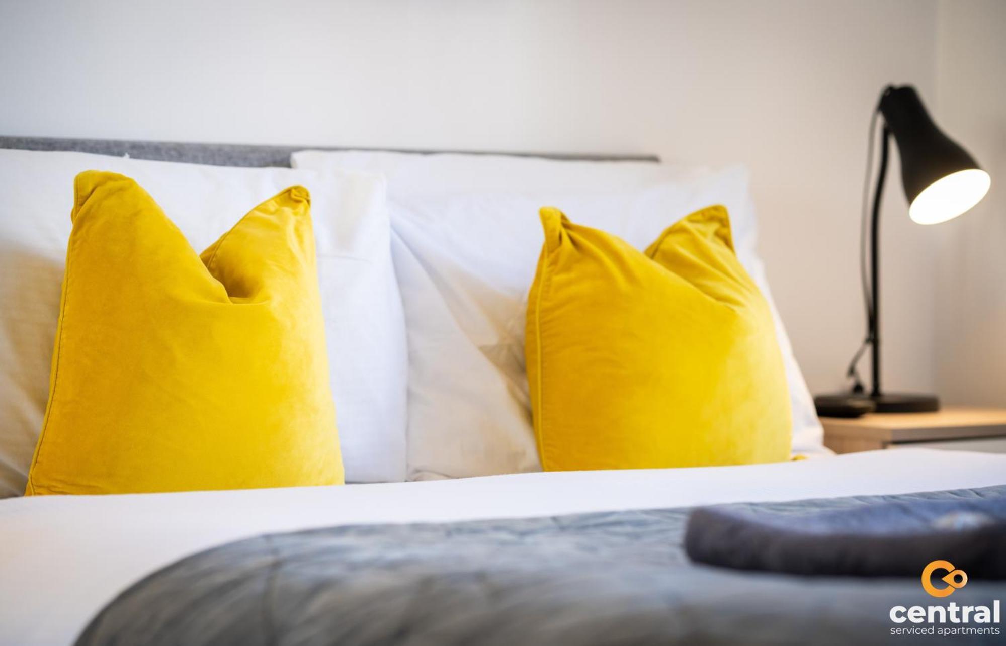 Central Serviced Apartments - 2 Bedroom - Free Street Parking - Fast Wifi - Smart Tvs In All Rooms - Ground Level - Family Neighbourhood - 3 X Double Beds - Heating 24-7 - Trade Stays - Weekly & Monthly Offers Dundee Exterior foto