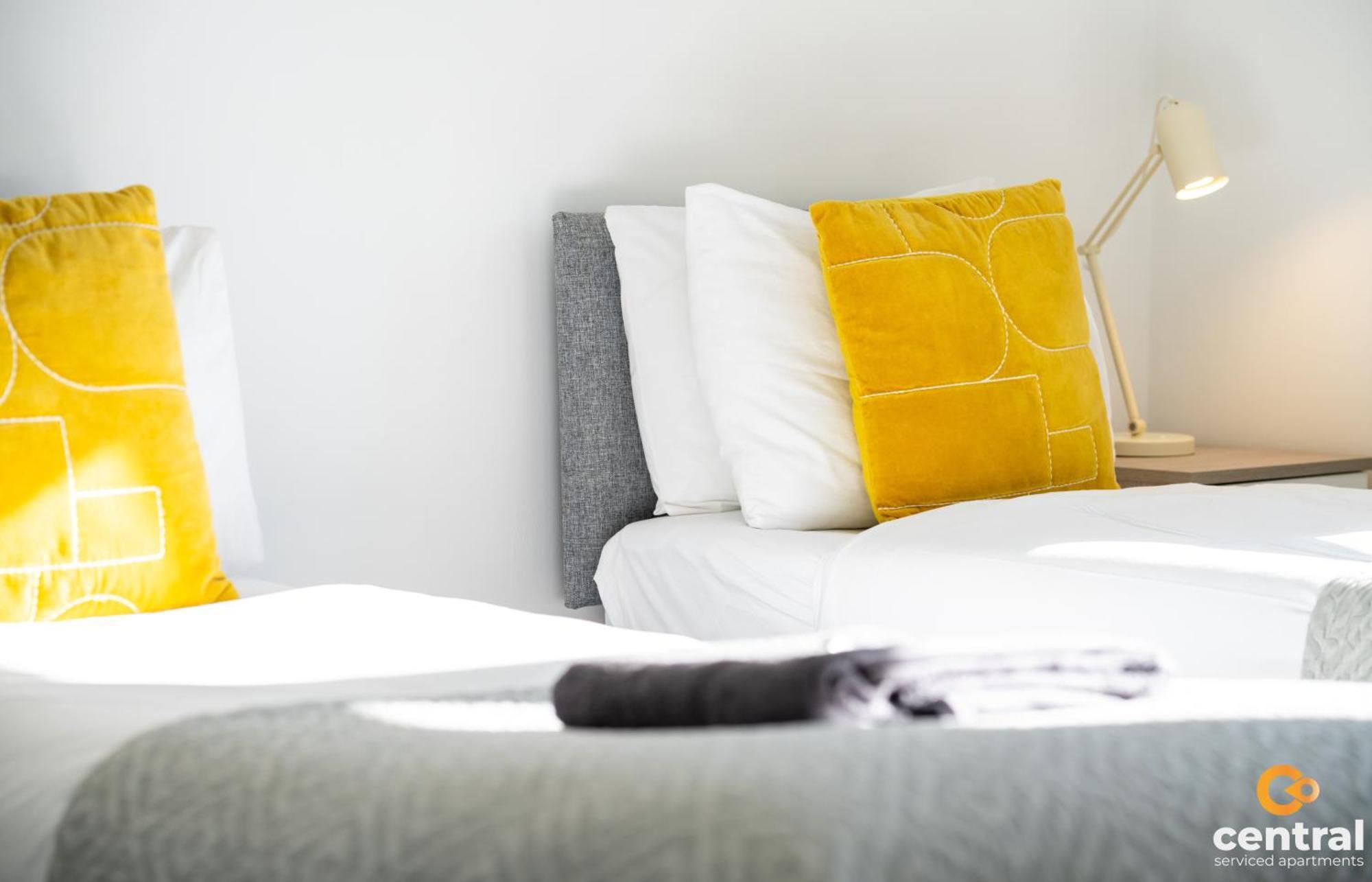 Central Serviced Apartments - 2 Bedroom - Free Street Parking - Fast Wifi - Smart Tvs In All Rooms - Ground Level - Family Neighbourhood - 3 X Double Beds - Heating 24-7 - Trade Stays - Weekly & Monthly Offers Dundee Exterior foto